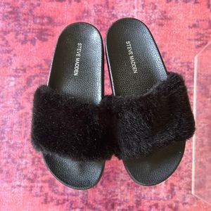 Steven Madden Slides with fur